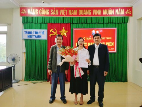 Kết nạp ĐV cuc.jpg